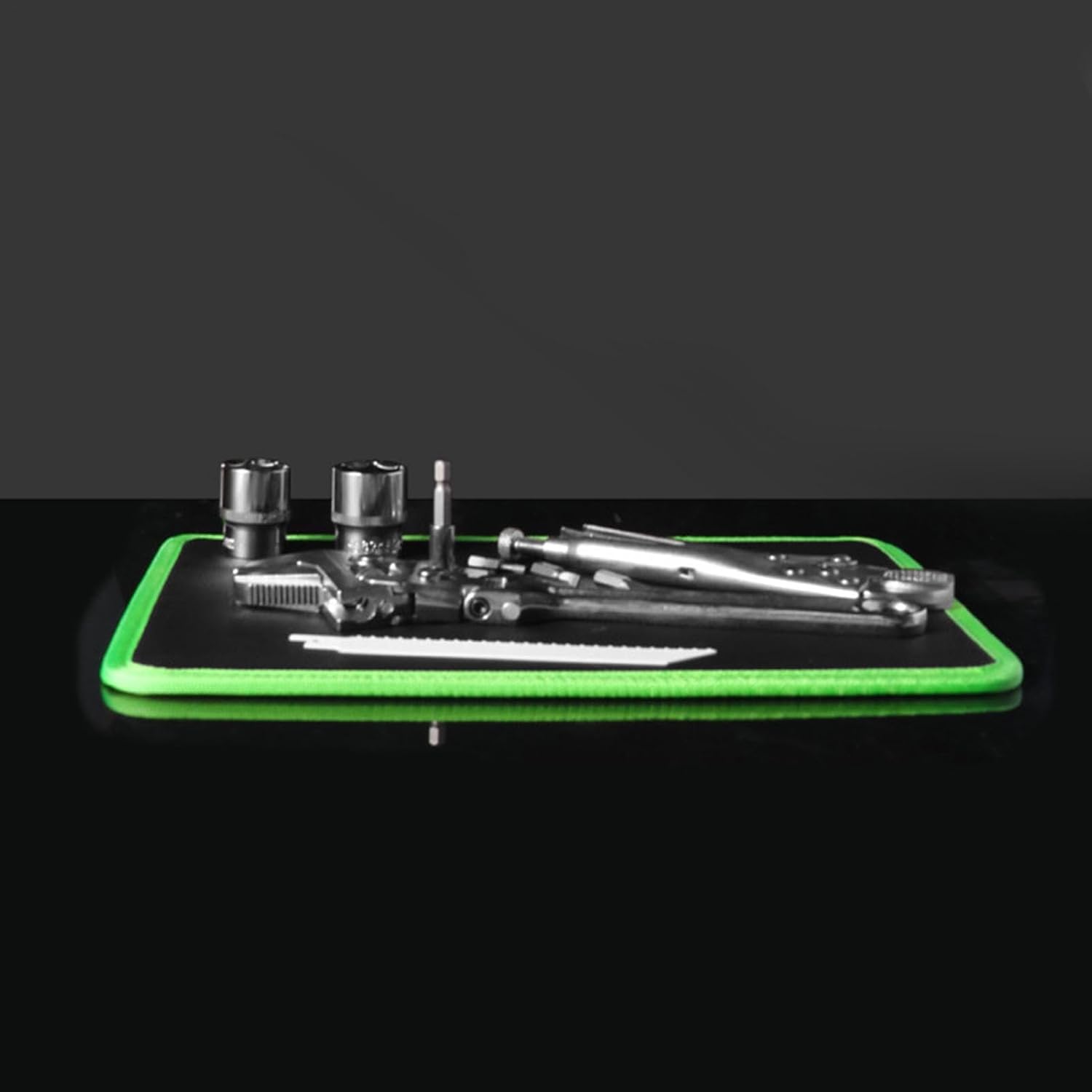  Tapis À Outils Magnétique,Support Flexible 32,3 X 24,8 X 0,7 Cm | Tapis Aimanté Pour Outils | Projets, Bureau, Table, électronique, Construction, Voiture, Garage, Atelier Réparation